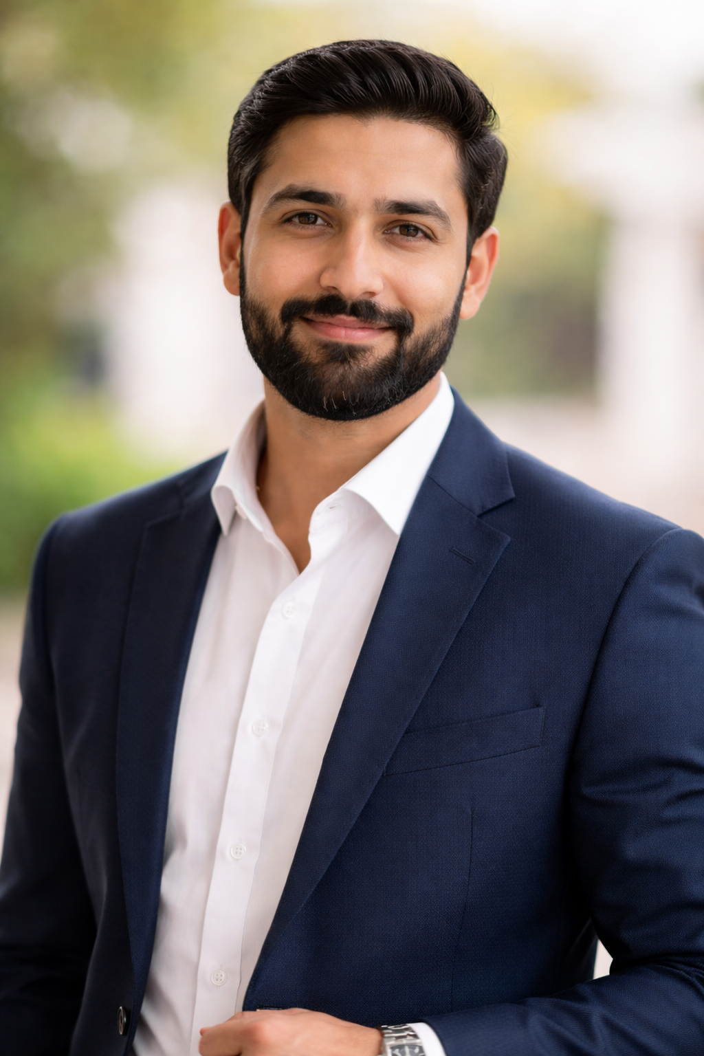 Professional Pakistani male online tutor